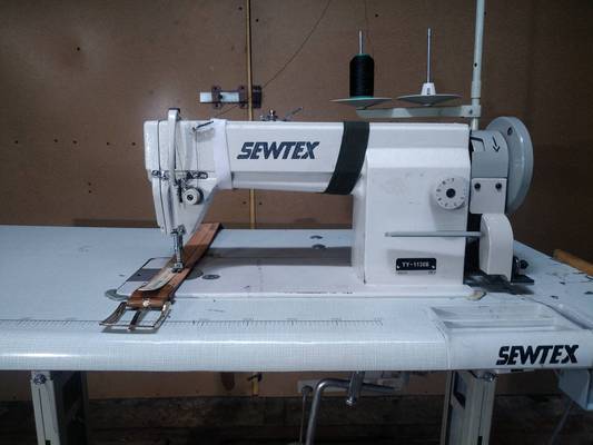 Профессиональная швейная машина SEWTEX TY-1130 B на толстые ткани